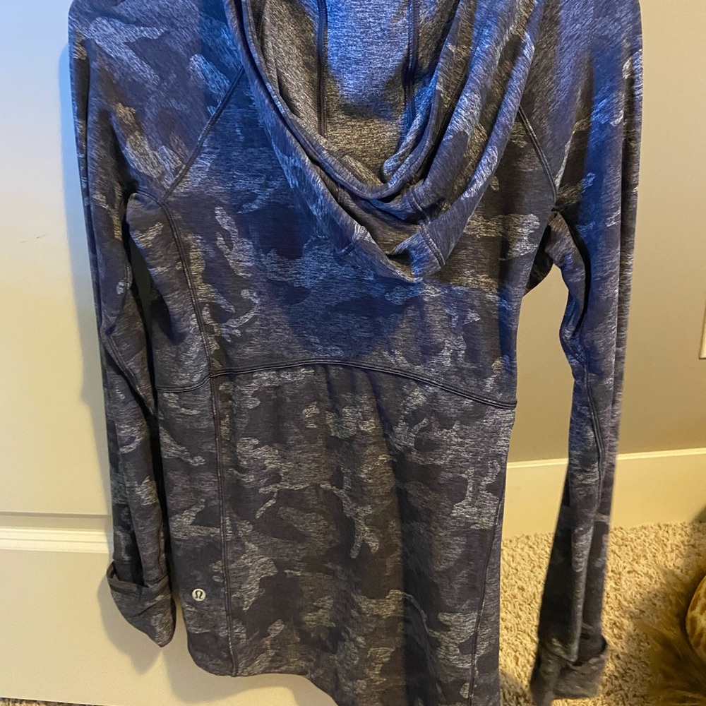 Lululemon pullover - Picture 2 of 2